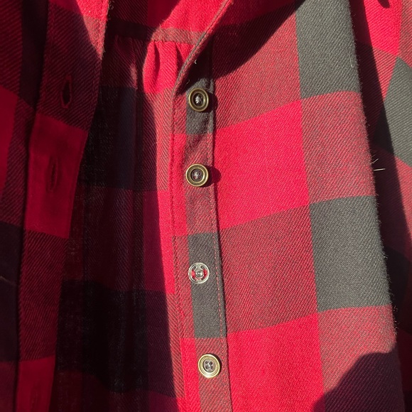 Plaid flannel - Picture 4 of 4